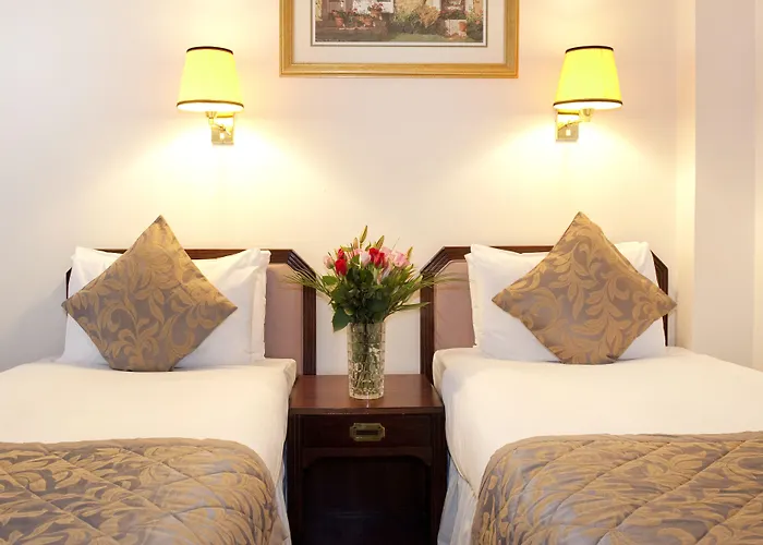 Astor Court Hotel