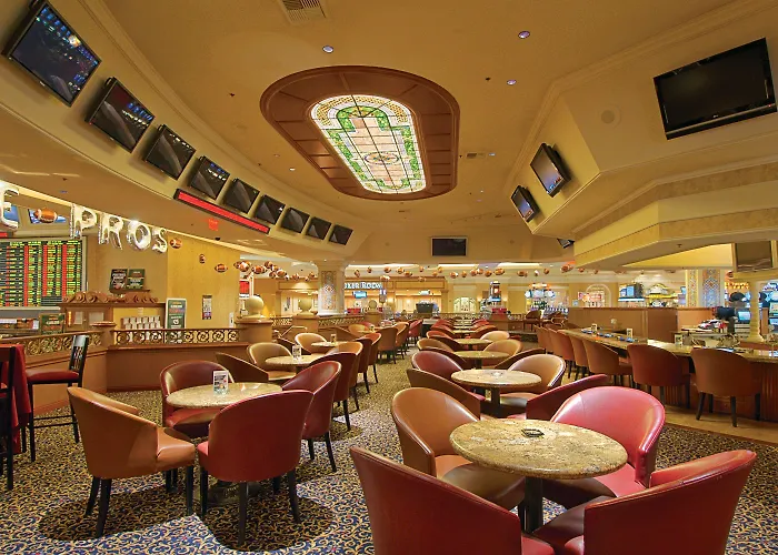 Cheap hotel: Suncoast Hotel And Casino