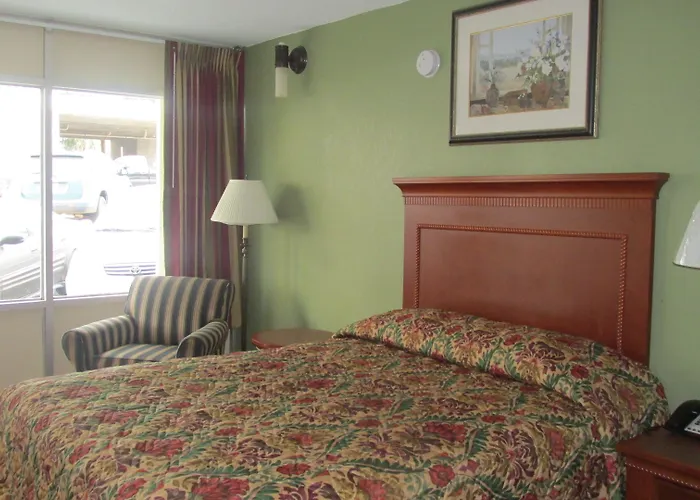 Motel: Sea Dunes Oceanfront