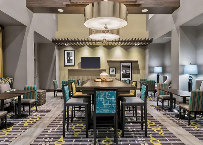 3 star hotel: Hampton Inn & Suites Los Angeles/Hollywood, Ca