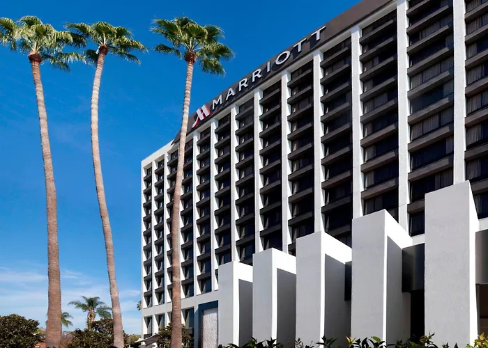 Hotel with Tennis: Beverly Hills Marriott