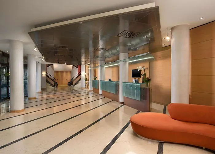 Hotel Con Piscina NH Bologna Villanova