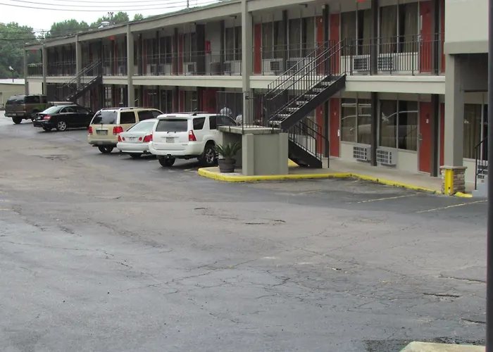 Red Carpet Inn -
