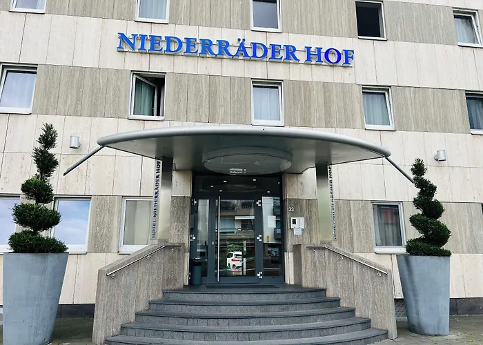 Pet Friendly hotel: Hotel Niederraeder Hof