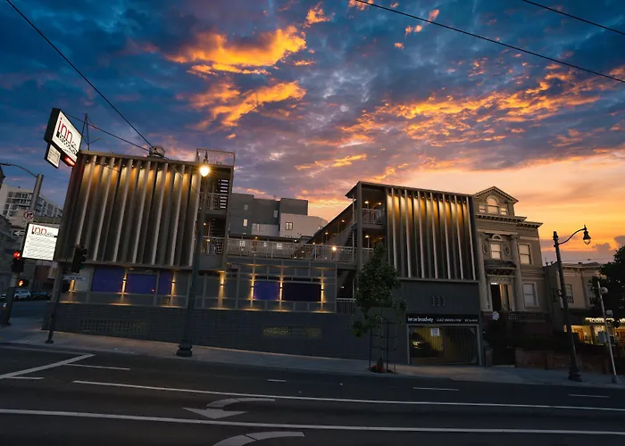 Hotel: Inn On Broadway