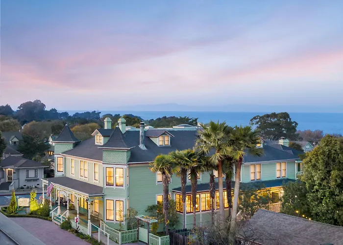 Hotel near College: Centrella Hotel, A Kirkwood Collection Hotel