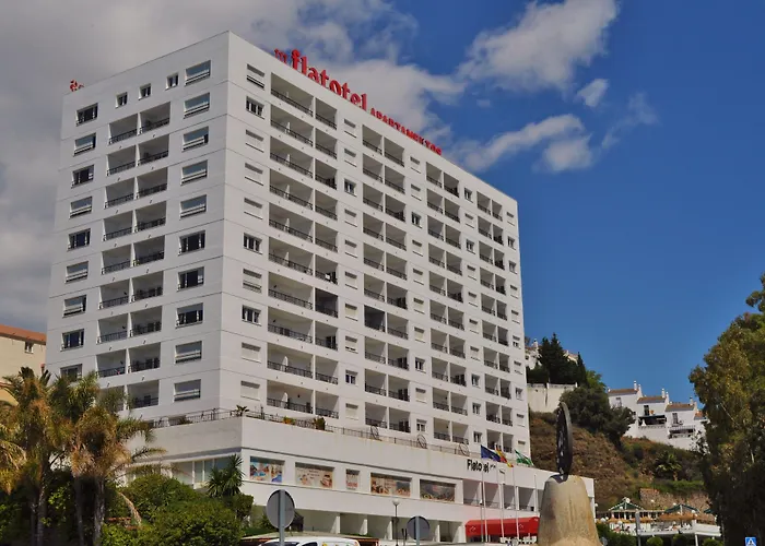 Pet Friendly hotel: First Flatotel International