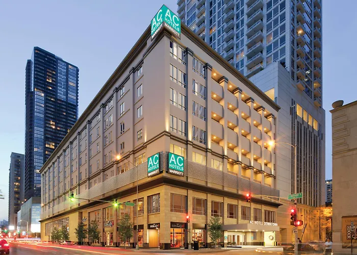 Pet Friendly hotel: Ac Hotel Chicago Downtown