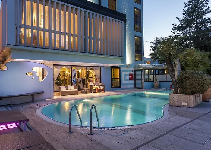 Hotel con piscina: Hotel Feldberg