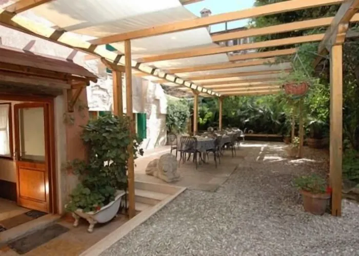 Ca' Dei Leoni