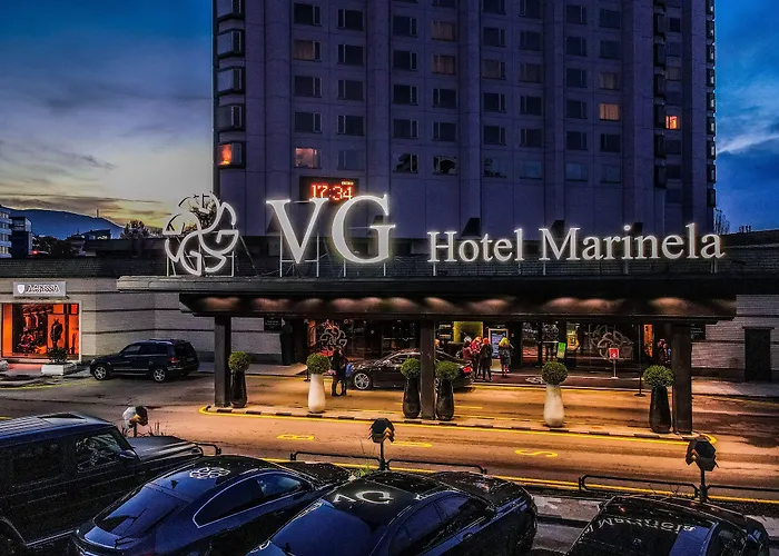 Hotel Con Piscina Marinela