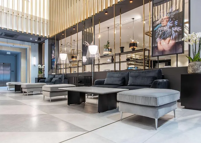 Luxury hotel only: Radisson Blu Hotel Prague