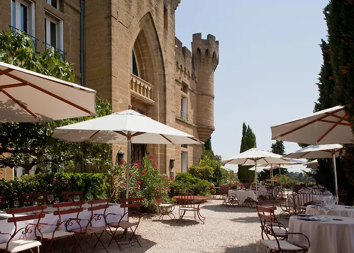Hôtel accueillant les animaux: Hostellerie du Château des Fines Roches