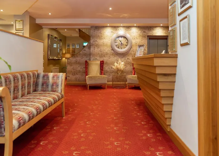 4 star hotel: Tara Lodge
