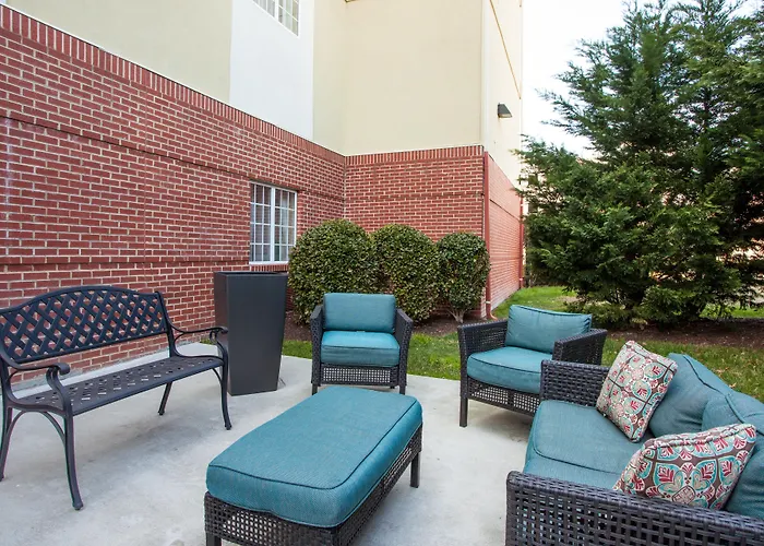 Self catering: Candlewood Suites Virginia Beach Town Center By Ihg