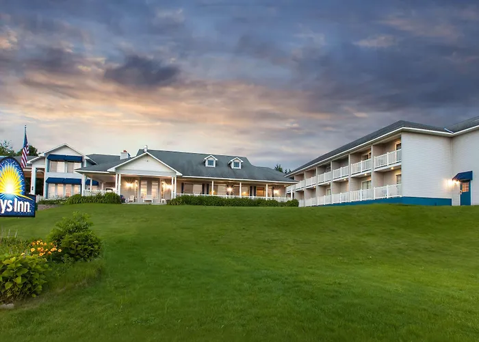 Resort: Days Inn By Wyndham Petoskey