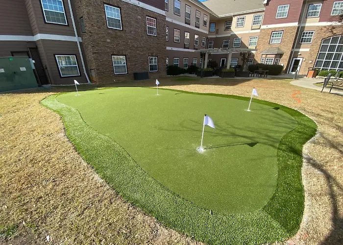 Pet Friendly hotel: Staybridge Suites Greenville I-85 Woodruff Road By Ihg