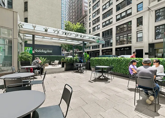 Hotel with view: Holiday Inn Manhattan 6Th Ave - Chelsea By Ihg