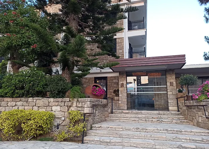 3 star hotel: Dionysos Central