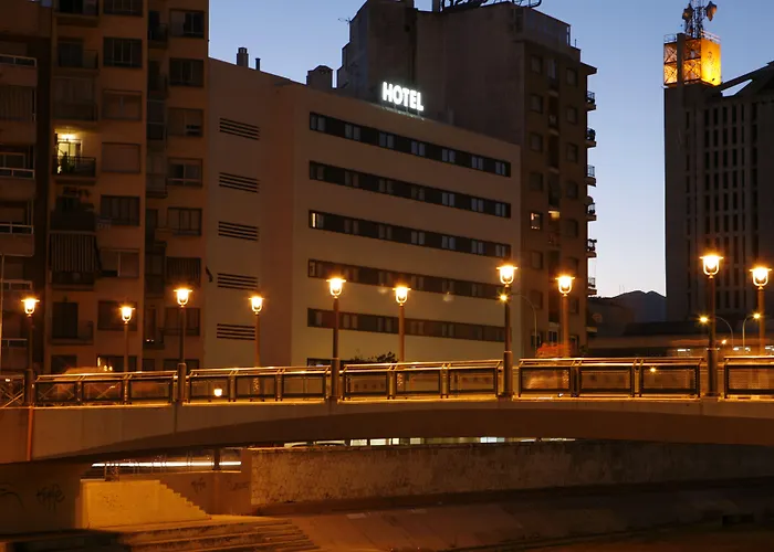 Hôtel de plage: Hotel Guadalmedina