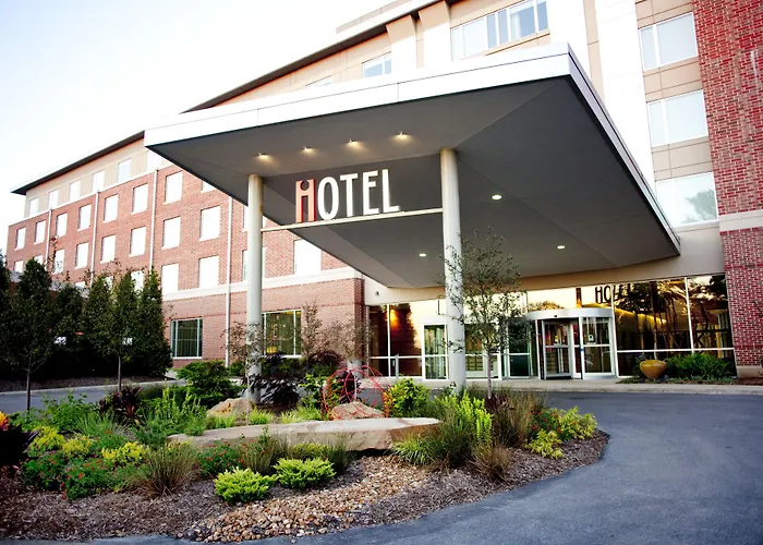 Hotels with a view I And Illinois Conference Center - Champaign