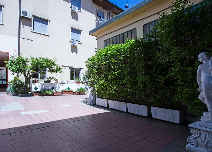 Central hotel: Hotel Adriano