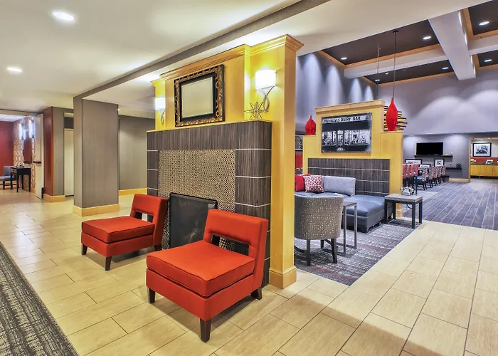 Hampton Inn & Suites Madison - West