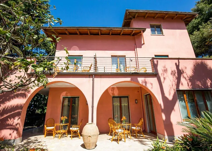 Lodge: Villa Rosa Sorrento