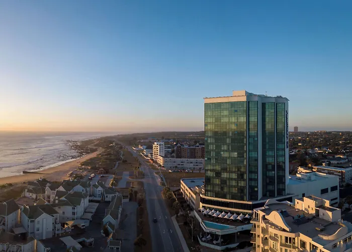 Hotels with pool Radisson Blu , Port Elizabeth