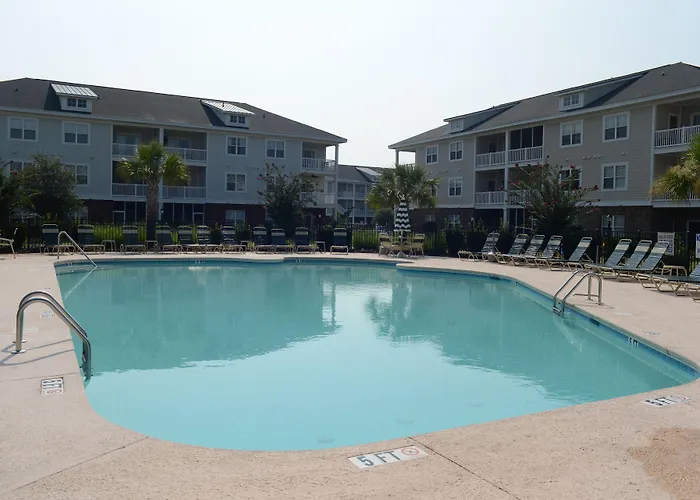 Cheap hotel: River Oaks Golf Resort