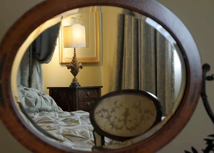 5 star hotels Monarch
