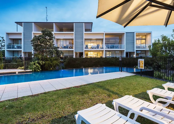 Hotel with pool: Coast Resort Merimbula