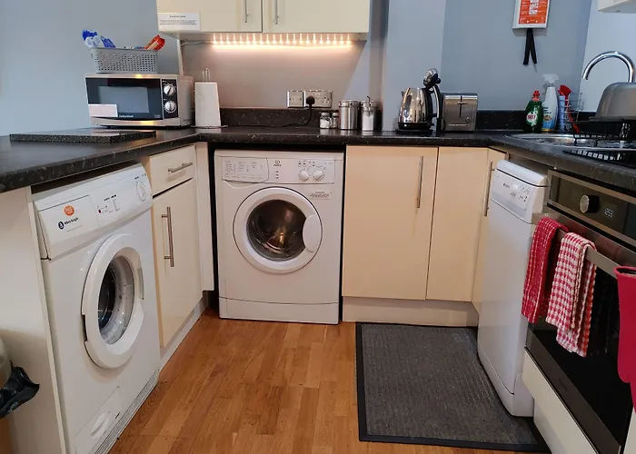 House Boutique B&B - In-Room Breakfast - Free Parking