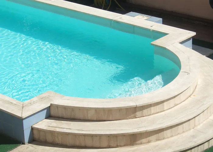 Hotel Con Piscina Innocenti
