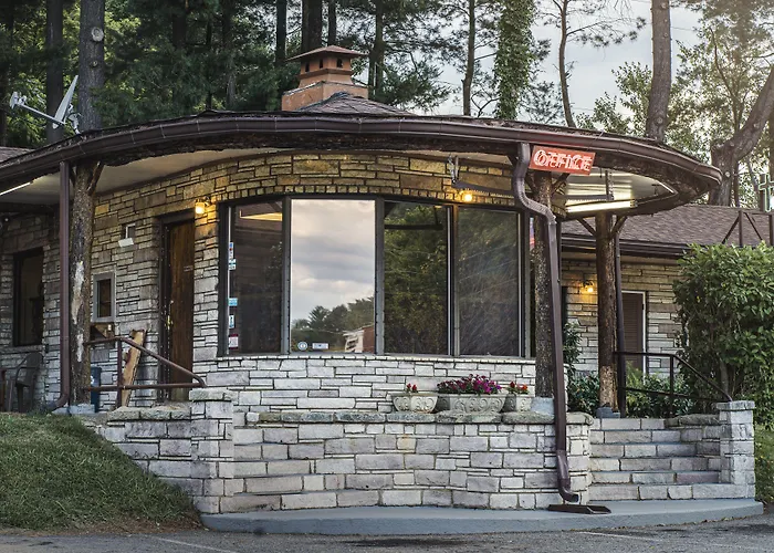 Cheap hotels Mountaineer Inn - Asheville