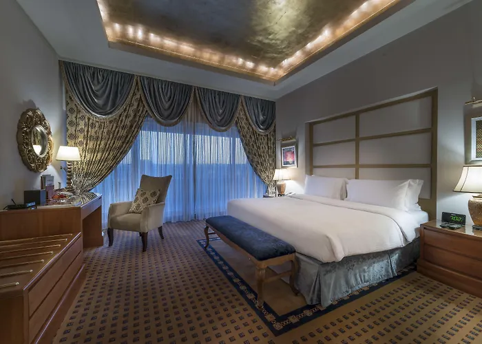 Officers Club & Hotel