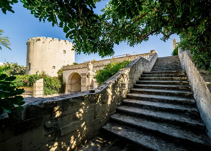 Resort: Dimora Storica Torre Del Parco 1419