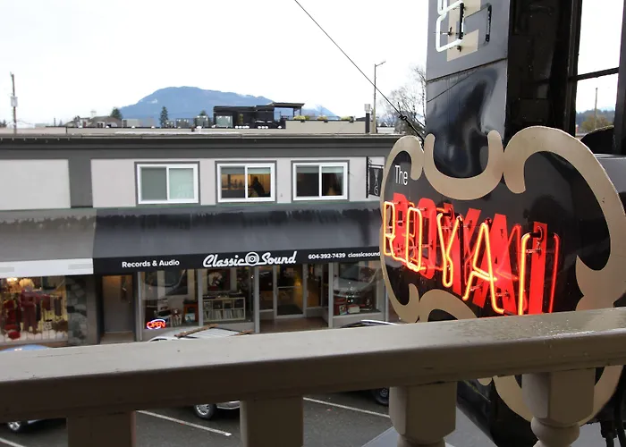 Cheap hotel: Royal Hotel Chilliwack