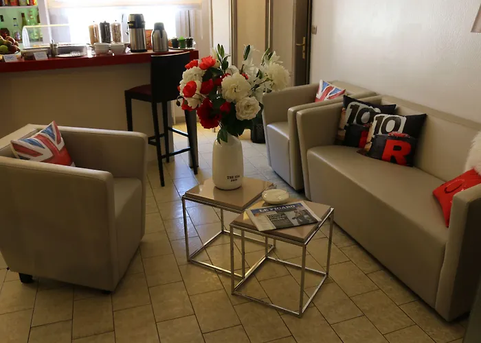 Hôtel 3 étoiles: The Originals City, Hôtel Dau Ly, Lyon Est (Inter-Hotel)