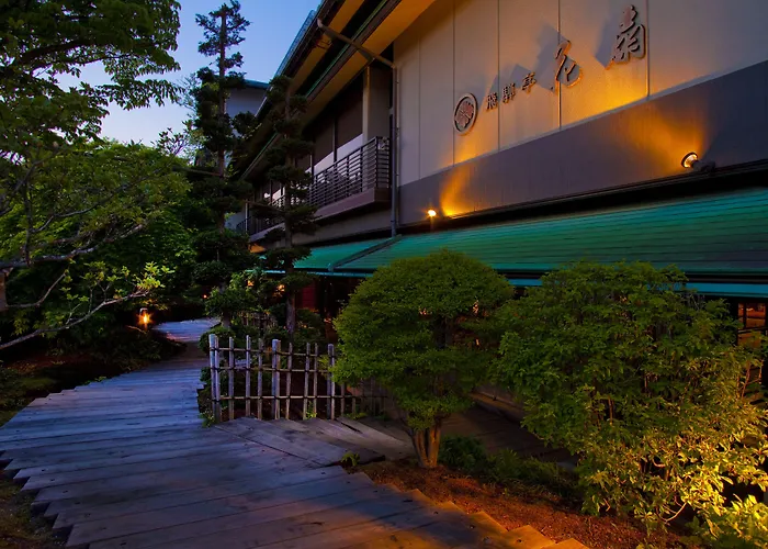 Hotel 5 Estrellas Hidatei Hanaougi
