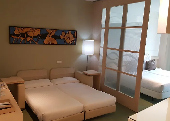  Ako Suite