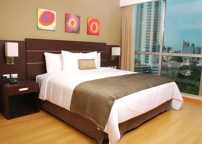 Hotel central: Tryp By Wyndham Panama Centro