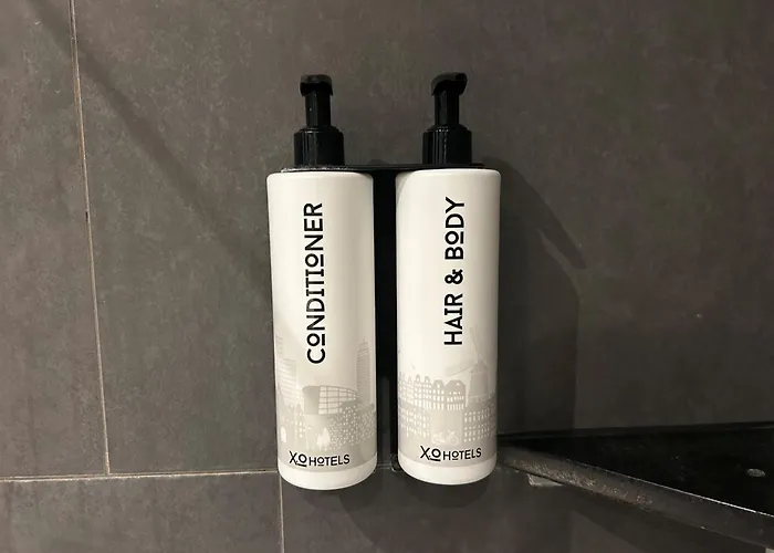 Xo Hotels Blue Tower