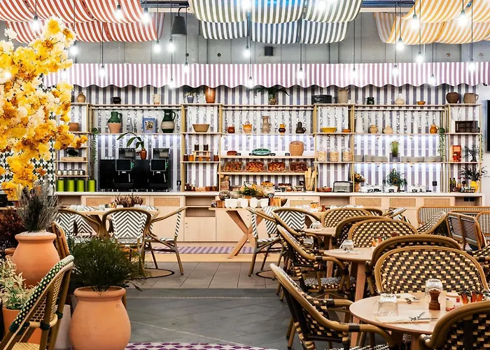 Airport Hotel: Novotel Atria Nimes Centre