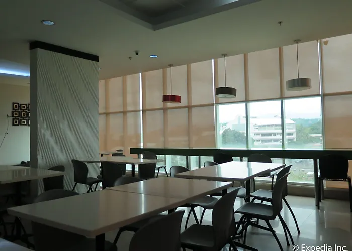 Сity center hotels Green Windows Dormitel 188