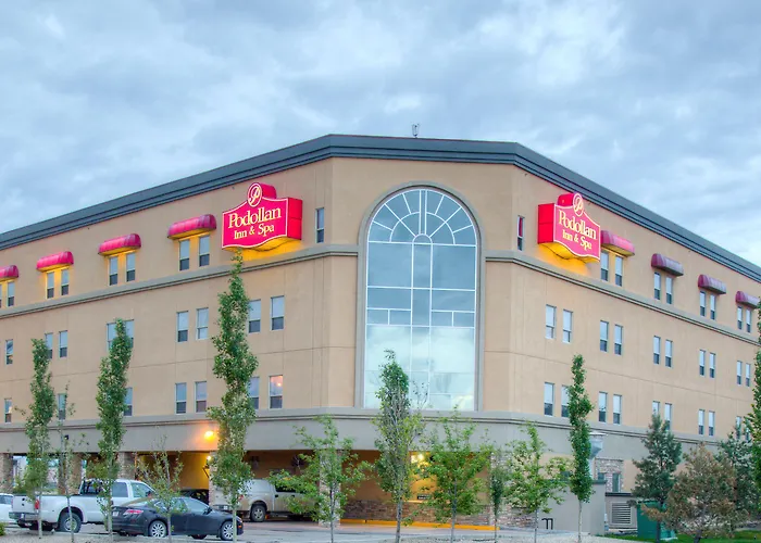 Pet Friendly hotel: Podollan Inn & Spa - Grande Prairie