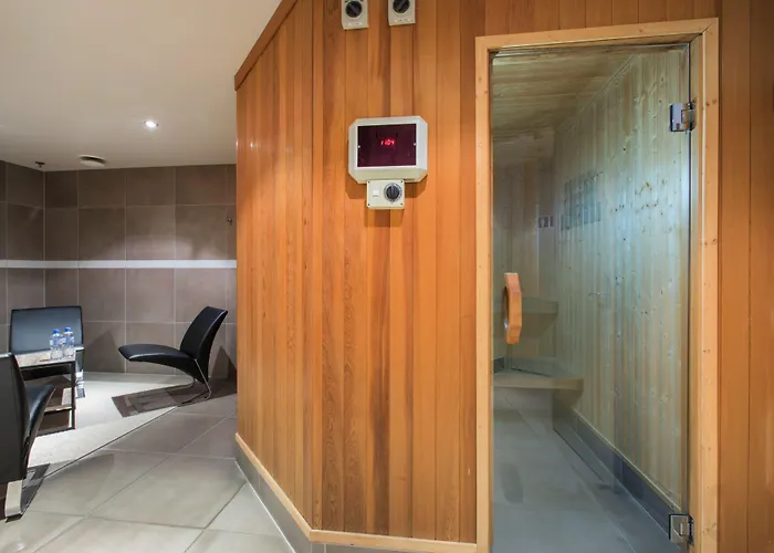 Airport Hotel: Quest On Durham