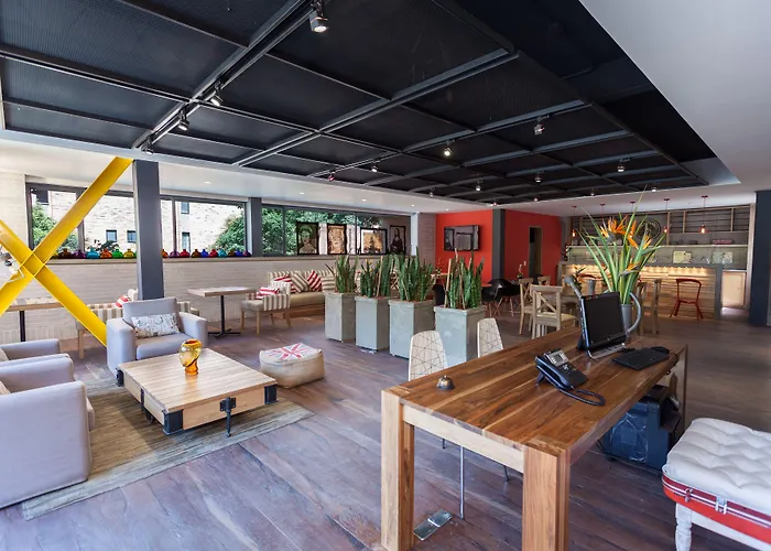  Mika Suites