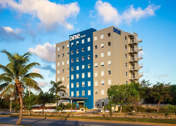  One Cancun Centro