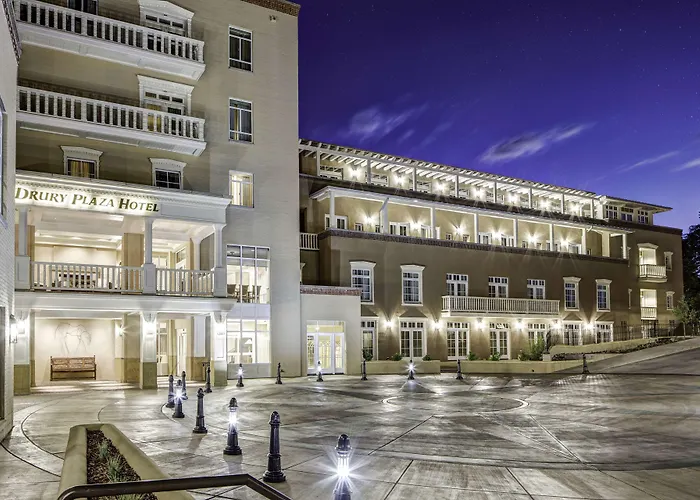 Jacuzzi hotel: Drury Plaza Hotel In Santa Fe
